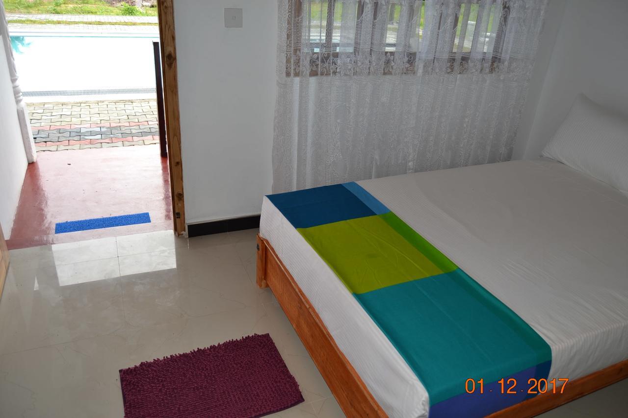 Shan Guest And Restaurant Nilaveli Exterior foto