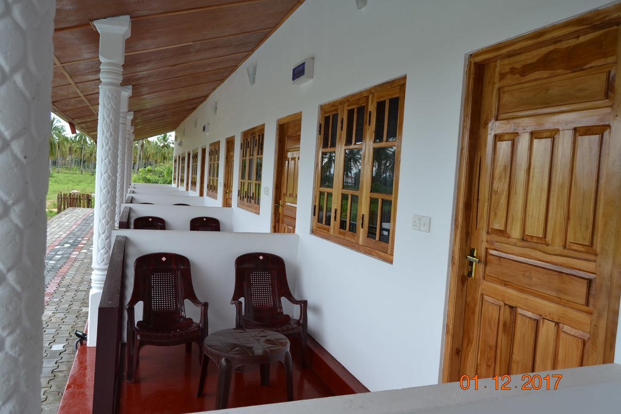 Shan Guest And Restaurant Nilaveli Exterior foto