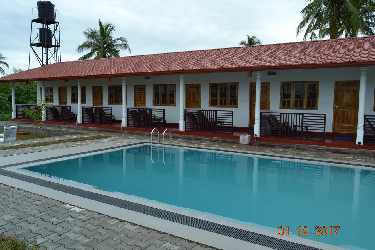 Shan Guest And Restaurant Nilaveli Exterior foto