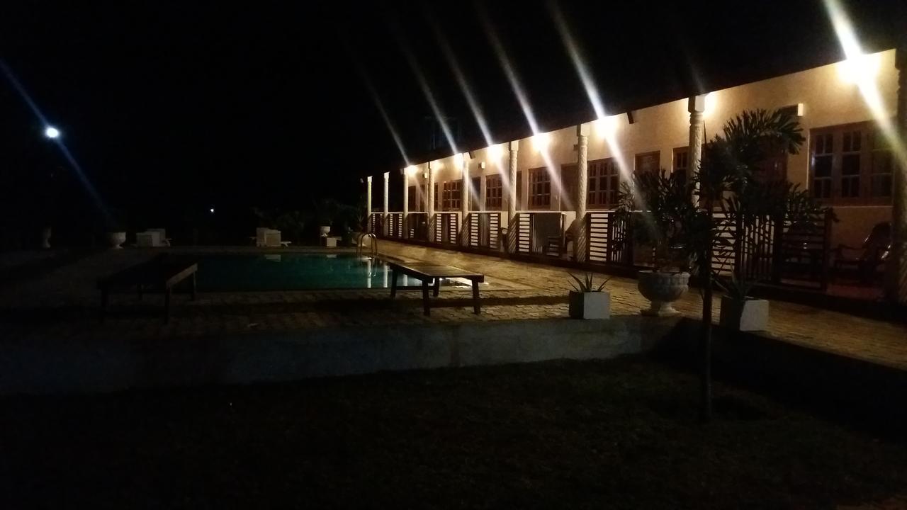 Shan Guest And Restaurant Nilaveli Exterior foto