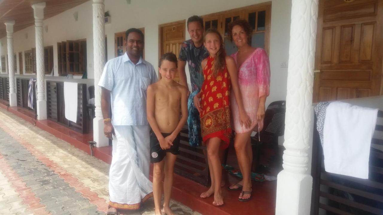 Shan Guest And Restaurant Nilaveli Exterior foto