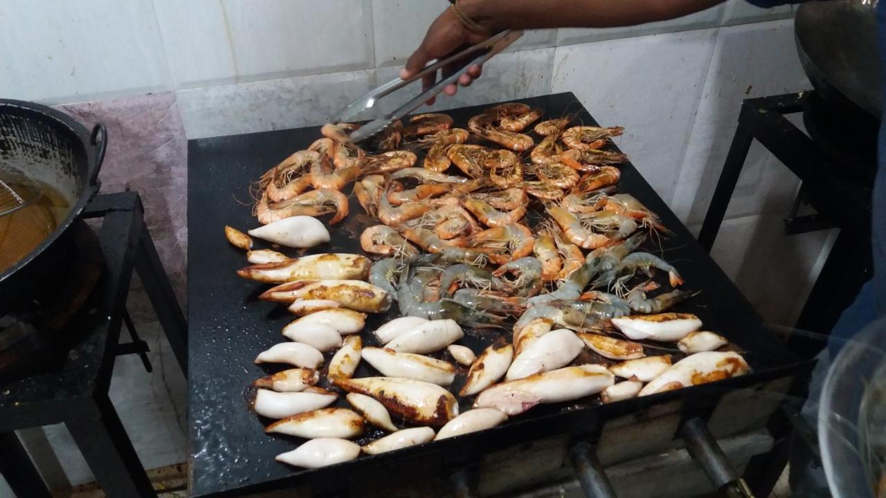 Shan Guest And Restaurant Nilaveli Exterior foto